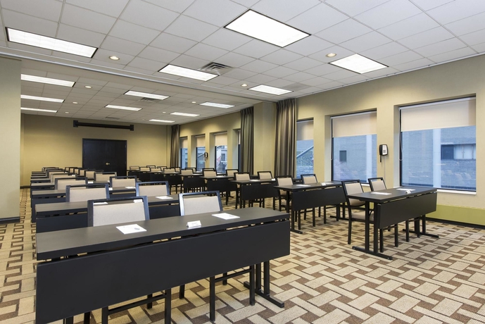 Imagen de los interiores del Hotel Hampton Inn and Suites Chicago Downtown. Foto 10