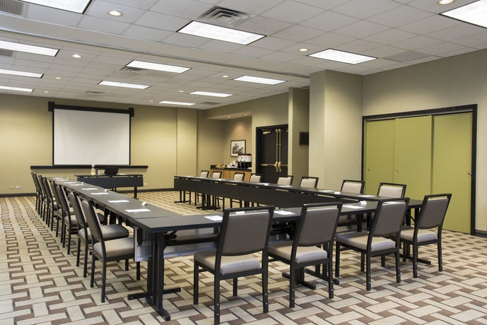 Imagen de los interiores del Hotel Hampton Inn and Suites Chicago Downtown. Foto 12