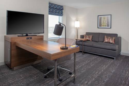Imagen de la habitación del Hotel Hampton Inn and Suites Chicago-burr Ridge. Foto 1