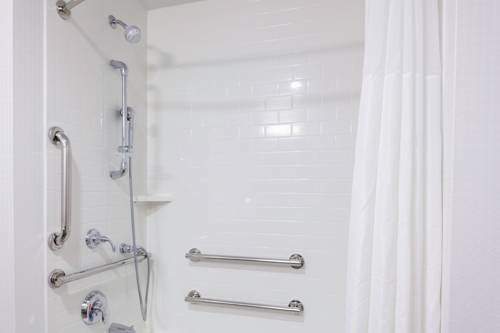 Imagen de la habitación del Hotel Hampton Inn and Suites Chicago-burr Ridge. Foto 6