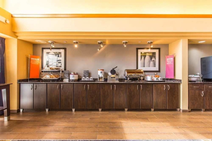 Imagen del bar/restaurante del Hotel Hampton Inn and Suites Chicago/hoffman Estates. Foto 4