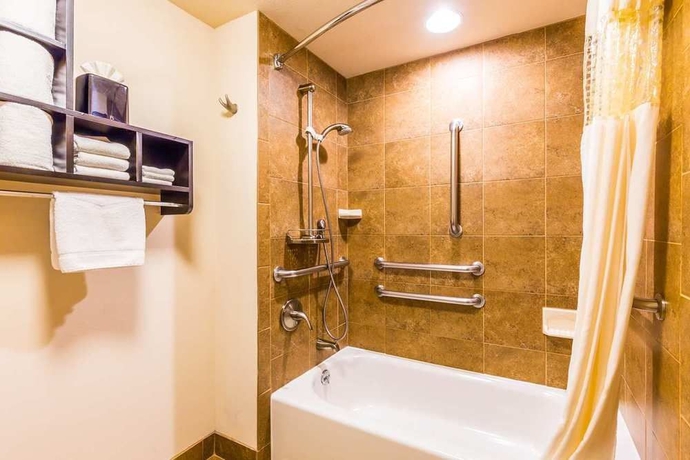 Imagen de la habitación del Hotel Hampton Inn and Suites Chicago/hoffman Estates. Foto 12