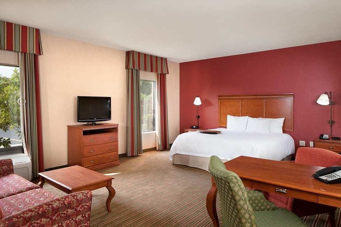 Imagen de la habitación del Hotel Hampton Inn and Suites Chicago-libertyville. Foto 9