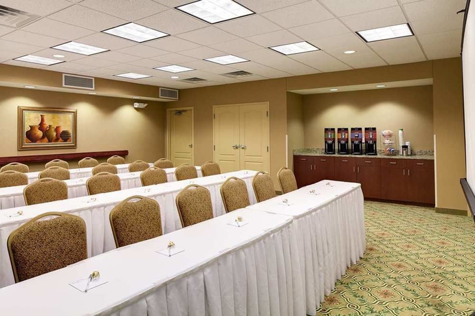 Imagen de los interiores del Hotel Hampton Inn and Suites Chicago-libertyville. Foto 13