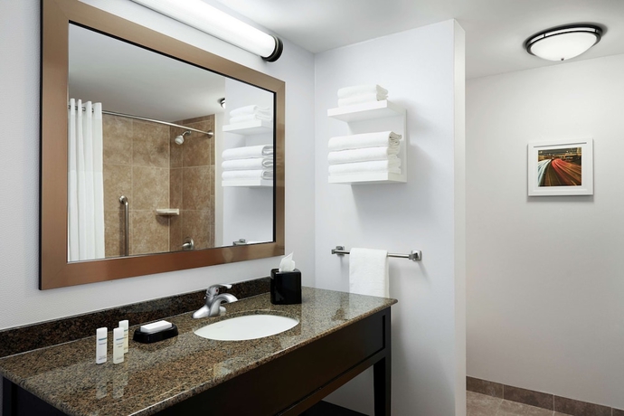 Imagen de la habitación del Hotel Hampton Inn and Suites Chicago/mt. Prospect. Foto 7