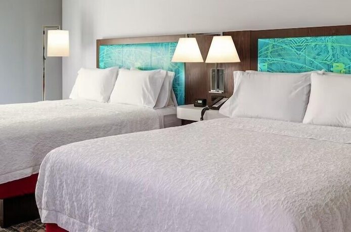 Imagen de la habitación del Hotel Hampton Inn and Suites Chico. Foto 1