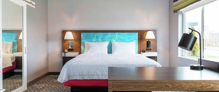 Imagen de la habitación del Hotel Hampton Inn and Suites Cincinnati Midtown Rookwood. Foto 1