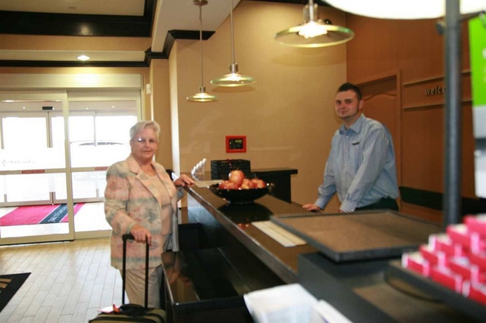 Imagen de los interiores del Hotel Hampton Inn and Suites Cleburne. Foto 11