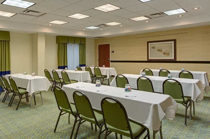 Imagen de los interiores del Hotel Hampton Inn and Suites Clermont. Foto 13