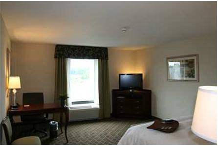 Imagen de la habitación del Hotel Hampton Inn and Suites Cleveland Mentor. Foto 9