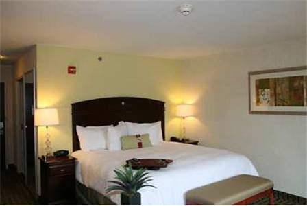 Imagen de la habitación del Hotel Hampton Inn and Suites Cleveland Mentor. Foto 10