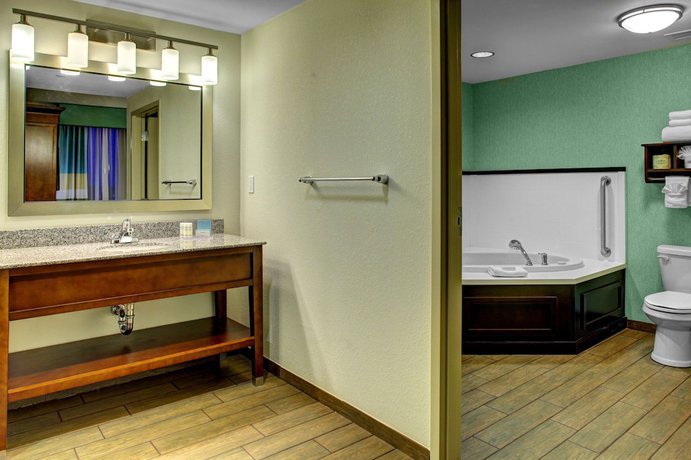 Imagen de la habitación del Hotel Hampton Inn and Suites Coconut Creek. Foto 3