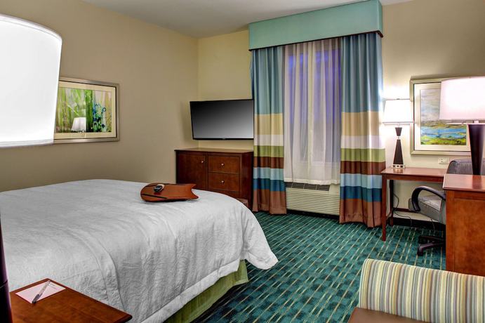 Imagen de la habitación del Hotel Hampton Inn and Suites Coconut Creek. Foto 7