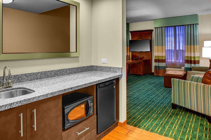 Imagen de la habitación del Hotel Hampton Inn and Suites Coconut Creek. Foto 10