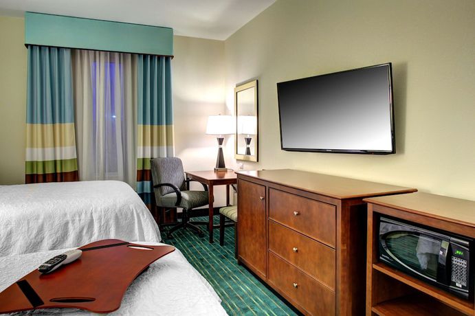 Imagen de la habitación del Hotel Hampton Inn and Suites Coconut Creek. Foto 17