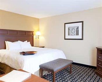 Imagen de los interiores del Hotel Hampton Inn and Suites Columbia At University. Foto 14