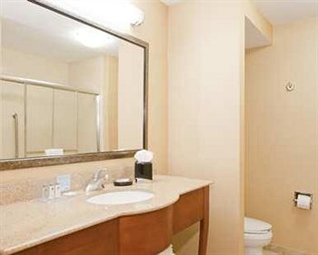 Imagen de los interiores del Hotel Hampton Inn and Suites Columbia At University. Foto 16