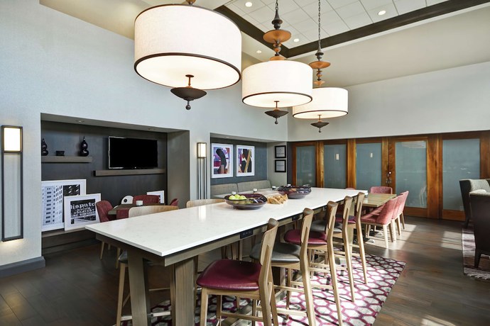 Imagen de los interiores del Hotel Hampton Inn and Suites Columbus-Easton Area. Foto 20