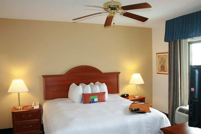 Imagen de la habitación del Hotel Hampton Inn and Suites Concord/charlotte. Foto 3