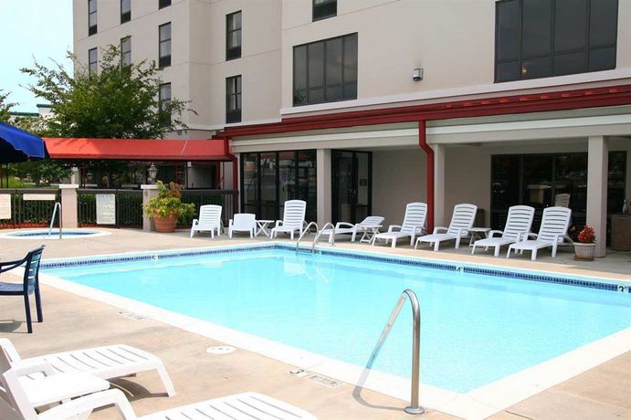 Imagen de la piscina del Hotel Hampton Inn and Suites Concord/charlotte. Foto 16