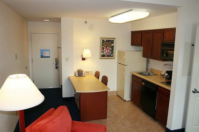 Imagen de la habitación del Hotel Hampton Inn and Suites Concord/charlotte. Foto 11