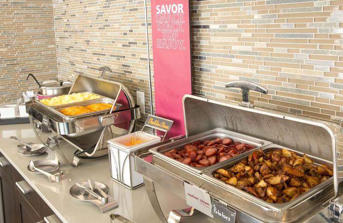 Imagen general del Hotel Hampton Inn and Suites Dallas Downtown. Foto 4