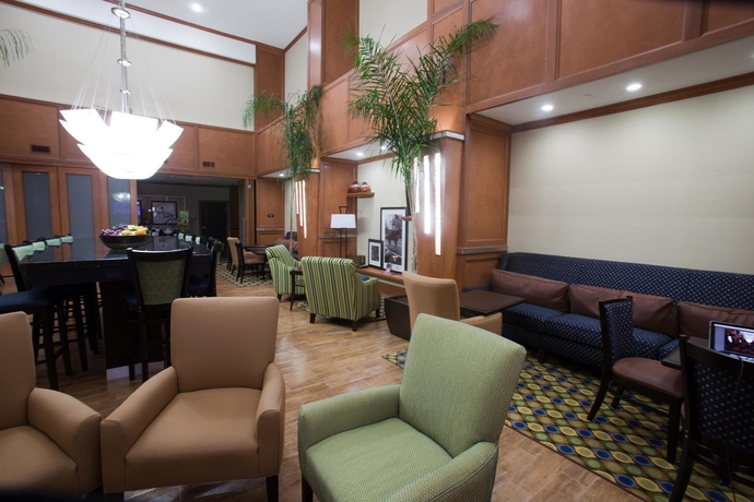 Imagen de los interiores del Hotel Hampton Inn and Suites Dallas I-30 Cockrell Hill. Foto 10