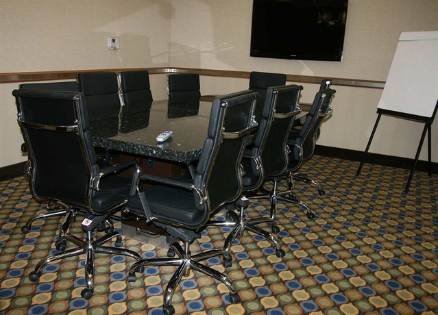 Imagen de los interiores del Hotel Hampton Inn and Suites Dallas I-30 Cockrell Hill. Foto 14