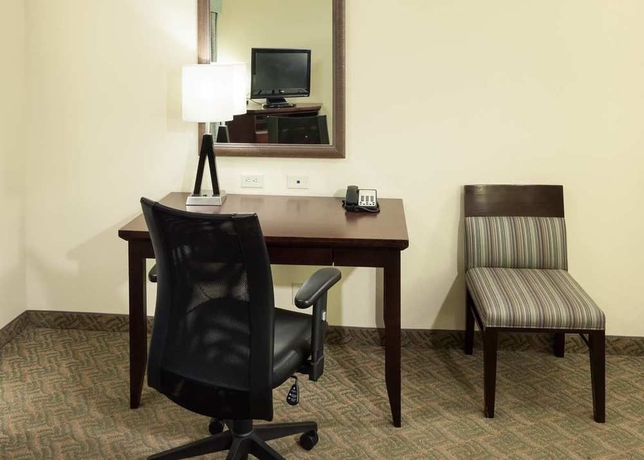 Imagen de la habitación del Hotel Hampton Inn and Suites Dallas-arlington-south. Foto 5