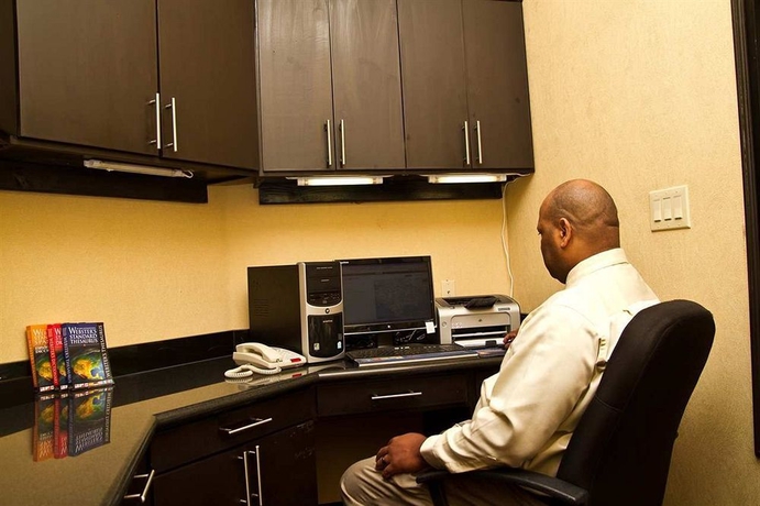 Imagen de los interiores del Hotel Hampton Inn and Suites Dallas-desoto. Foto 12