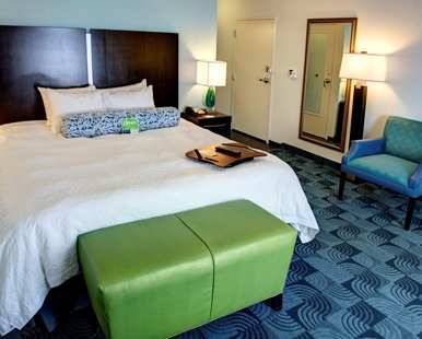 Imagen de la habitación del Hotel Hampton Inn and Suites Dallas/lewisville-vista Ridge Mall, Tx. Foto 2