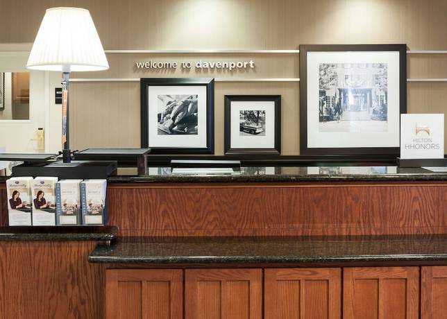 Imagen de los interiores del Hotel Hampton Inn and Suites Davenport. Foto 20