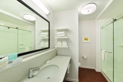 Imagen de la habitación del Hotel Hampton Inn and Suites Deland. Foto 3
