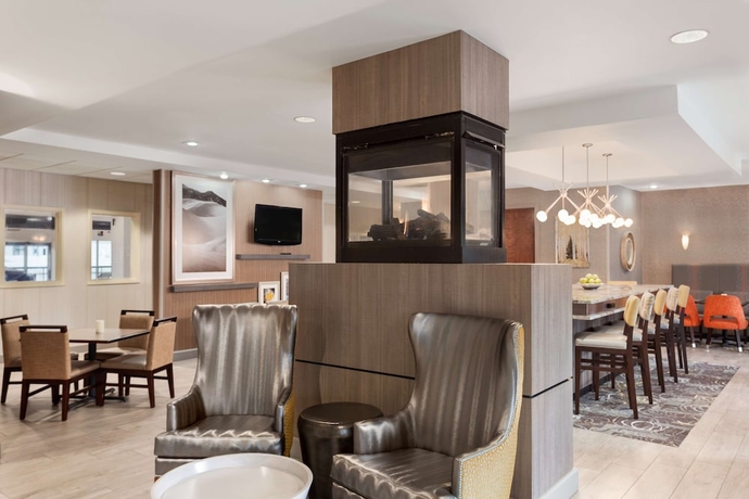 Imagen de los interiores del Hotel Hampton Inn and Suites Denver - Cherry Creek. Foto 18