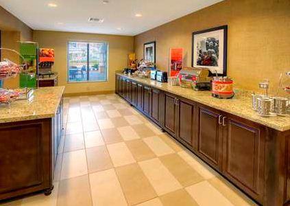 Imagen general del Hotel Hampton Inn and Suites Destin. Foto 8