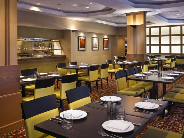 Imagen del bar/restaurante del Hotel Hampton Inn and Suites Downers Grove Chicago. Foto 5