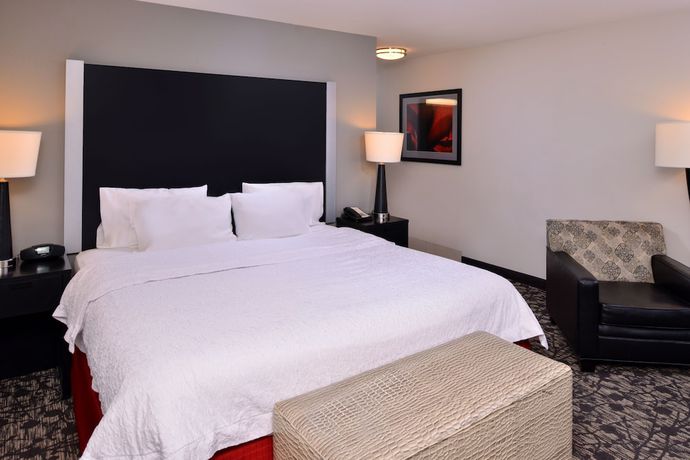 Imagen de la habitación del Hotel Hampton Inn and Suites DuPont. Foto 6
