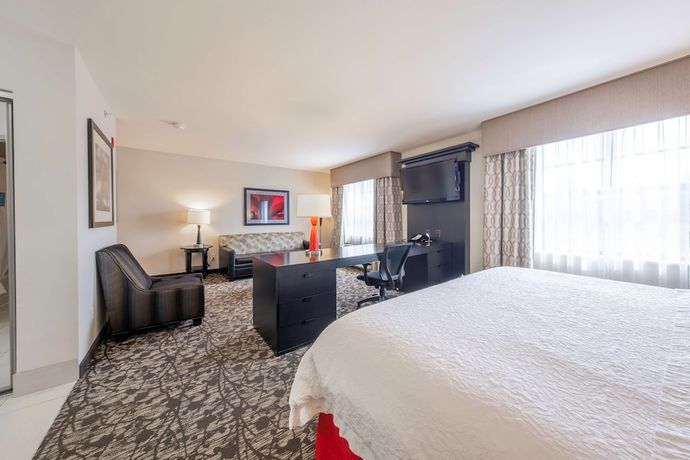 Imagen de la habitación del Hotel Hampton Inn and Suites DuPont. Foto 11