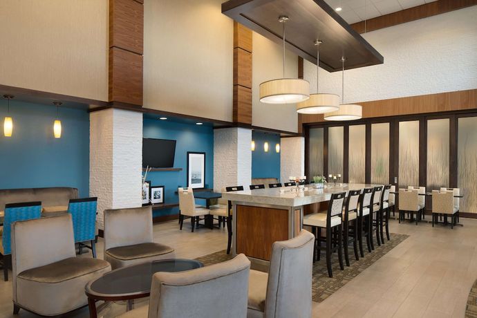 Imagen de los interiores del Hotel Hampton Inn and Suites Edgewood/Aberdeen-South. Foto 19
