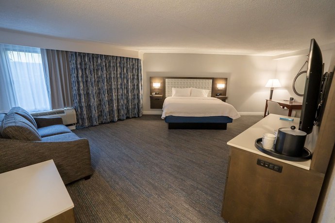 Imagen de la habitación del Hotel Hampton Inn and Suites Fairfield. Foto 1