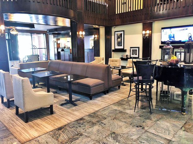 Imagen de los interiores del Hotel Hampton Inn and Suites Fairfield. Foto 19