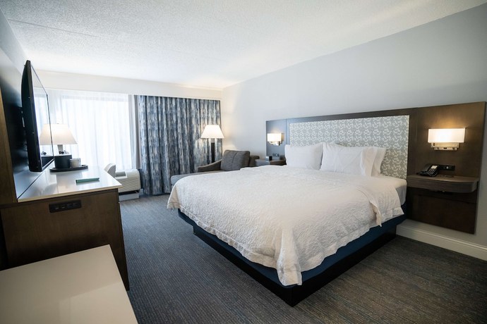 Imagen de la habitación del Hotel Hampton Inn and Suites Fairfield. Foto 11