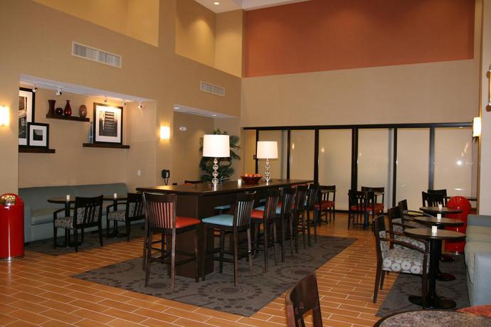 Imagen general del Hotel Hampton Inn and Suites Folsom. Foto 6