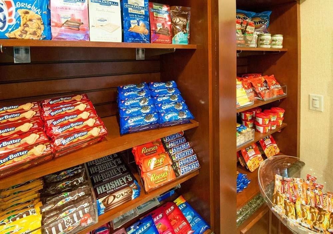 Imagen del bar/restaurante del Hotel Hampton Inn and Suites Fort Myers - Colonial Blvd. Foto 5