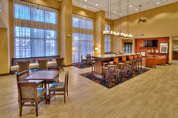 Imagen de los interiores del Hotel Hampton Inn and Suites Fort Myers-estero/fgcu. Foto 19