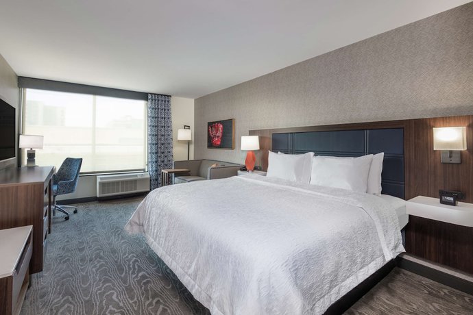 Imagen de la habitación del Hotel Hampton Inn and Suites Fort Wayne Downtown. Foto 3
