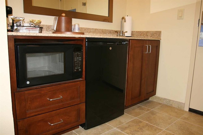 Imagen de la habitación del Hotel Hampton Inn and Suites Fort Worth/forest Hill. Foto 5