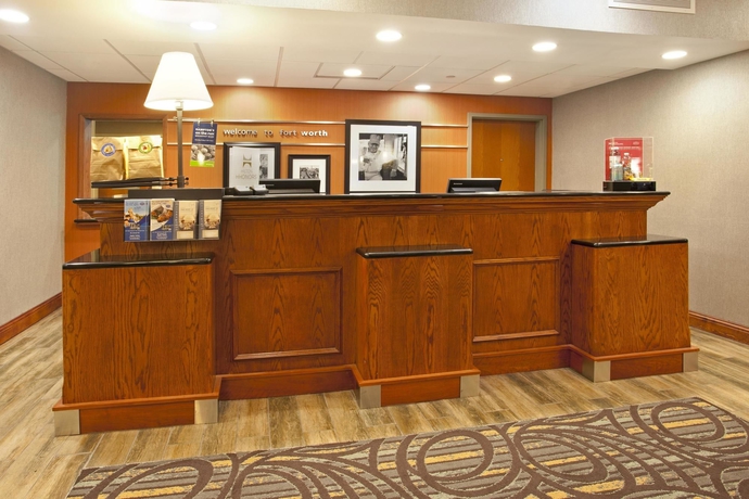 Imagen de los interiores del Hotel Hampton Inn and Suites Fort Worth-west-i-30. Foto 13