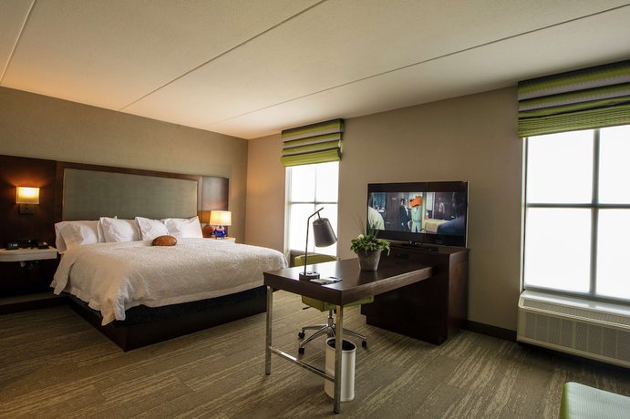 Imagen de la habitación del Hotel Hampton Inn and Suites Foxborough/Mansfield. Foto 15