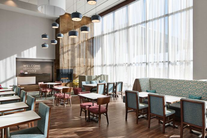 Imagen de los interiores del Hotel Hampton Inn and Suites Franklin Indianapolis. Foto 18